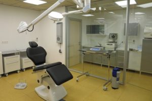 gabinete-desinfección-clinica-dental.alt_-768x512
